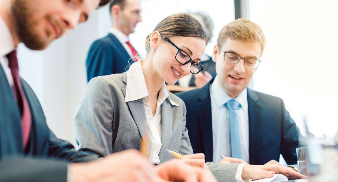 1552037398992.jpg–parita_di_genere_sul_lavoro__le_sette_aziende_con_il_bollino_rosa Parità di genere: entro il 2025 Accenture raggiungerà la parità delle proprie risorse (50% uomini e 50% donne)