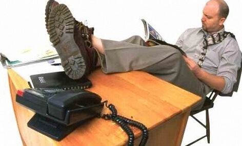 1359394645-cambiare_lavorare_meno_vivere_megli_svantaggio A lezione di buone maniere: per lanciarsi nel mondo del lavoro si va dal maggiordomo