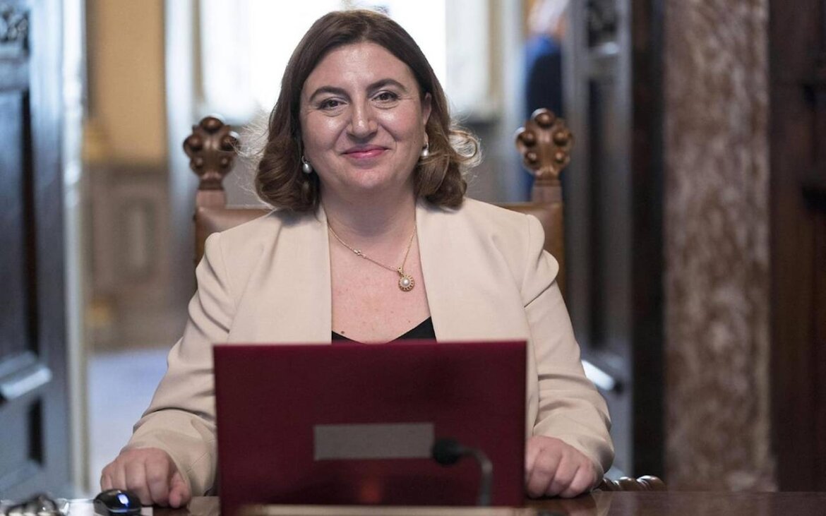 Il bonus per autonomi salirà a 800 euro. Previsto reddito di emergenza per i più deboli