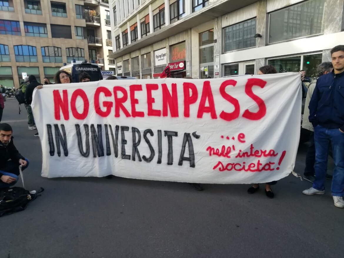 9B7034FB-9F4D-4FAD-B786-917DBE5E239B Anche gli studenti protestano contro il Green Pass