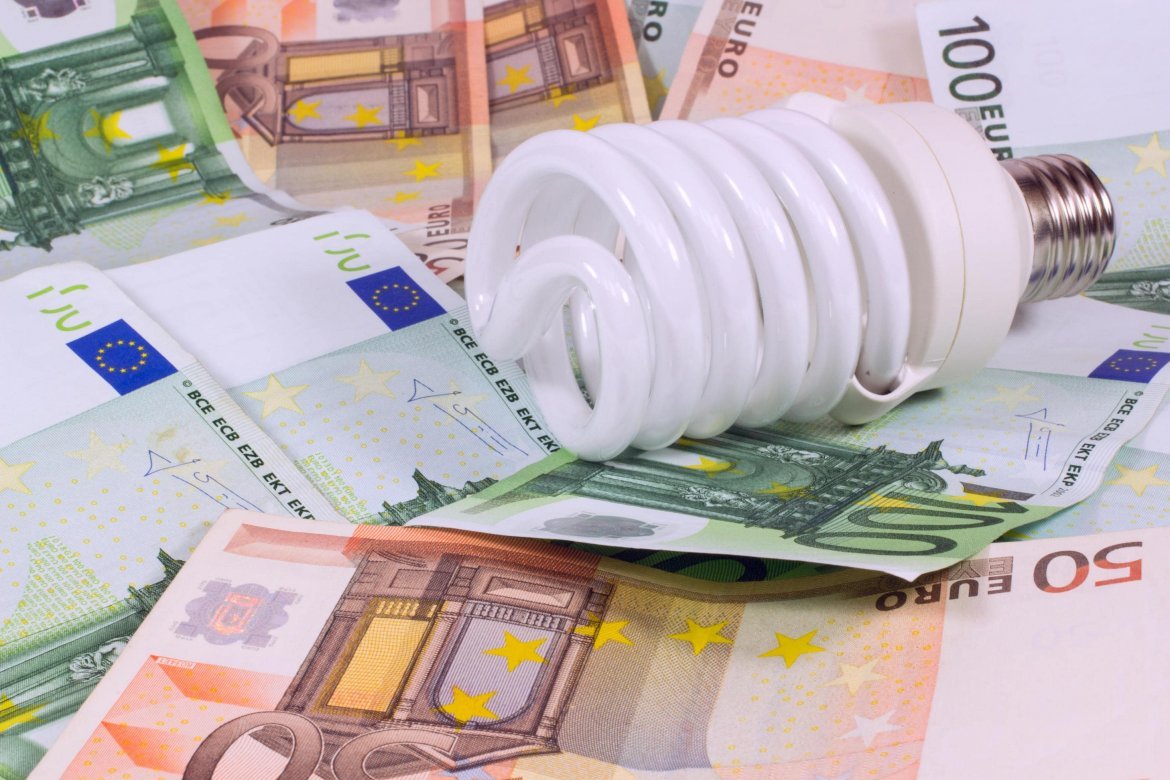 Consumi, da stop lampadine in 10 anni risparmio di 1300 euro a famiglia