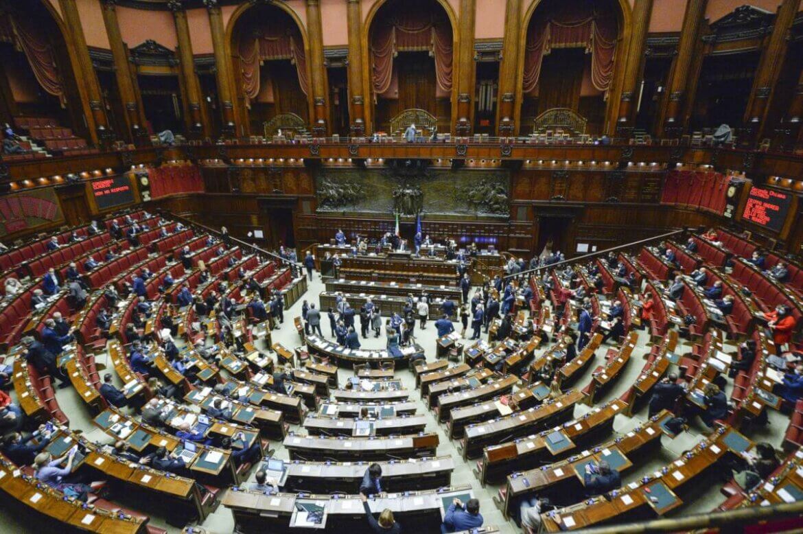 Ddl Zan, Senato boccia sospensive per un voto. Renzi: “Serve accordo o non passa”