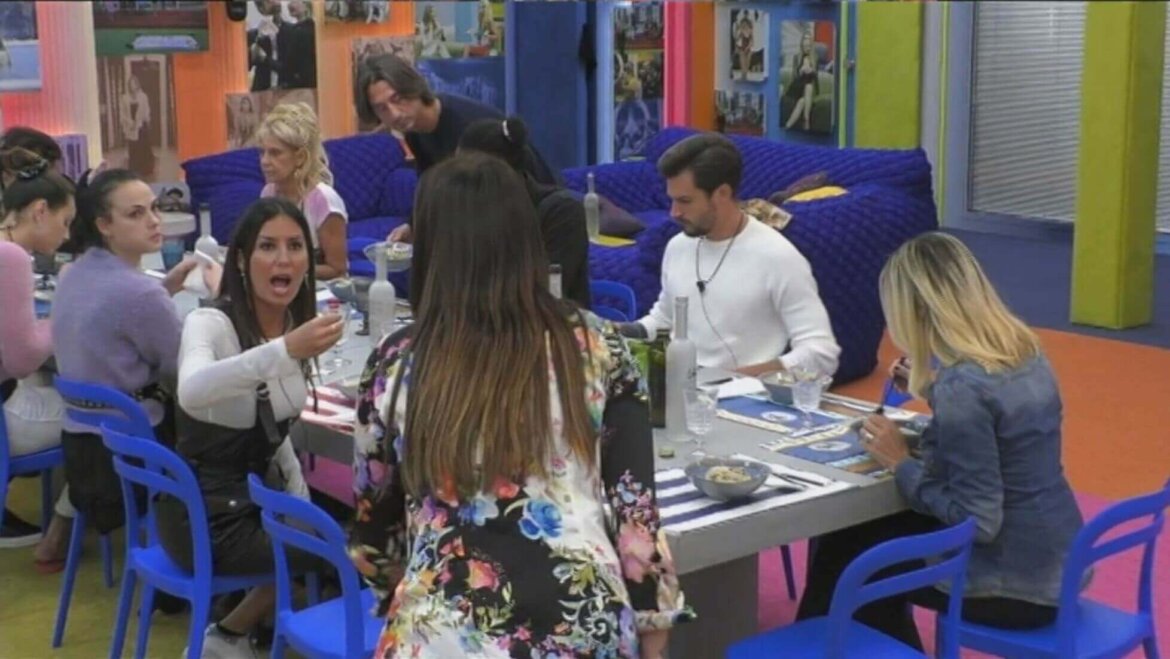 SELVAGGIA ROMA E ELISABETTA GREGORACI