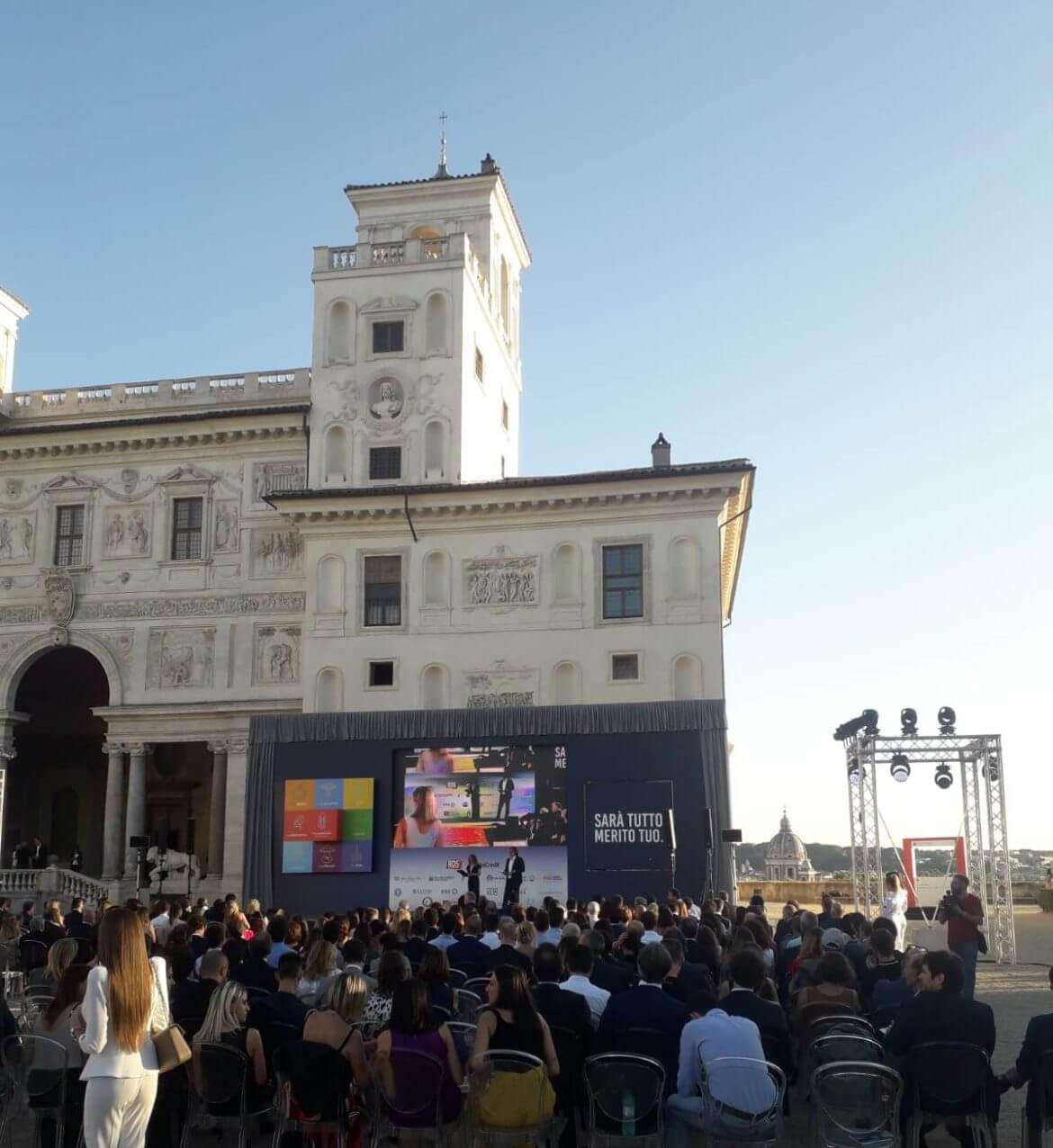 Millenials, preferiscono un lavoro che faccia guadagnare di più ad un lavoro che appassioni maggiormente