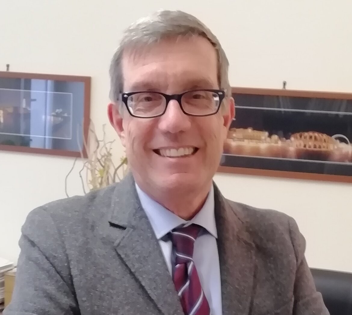 Marco Crescimbeni, Hr direcotr del Comune di Milano