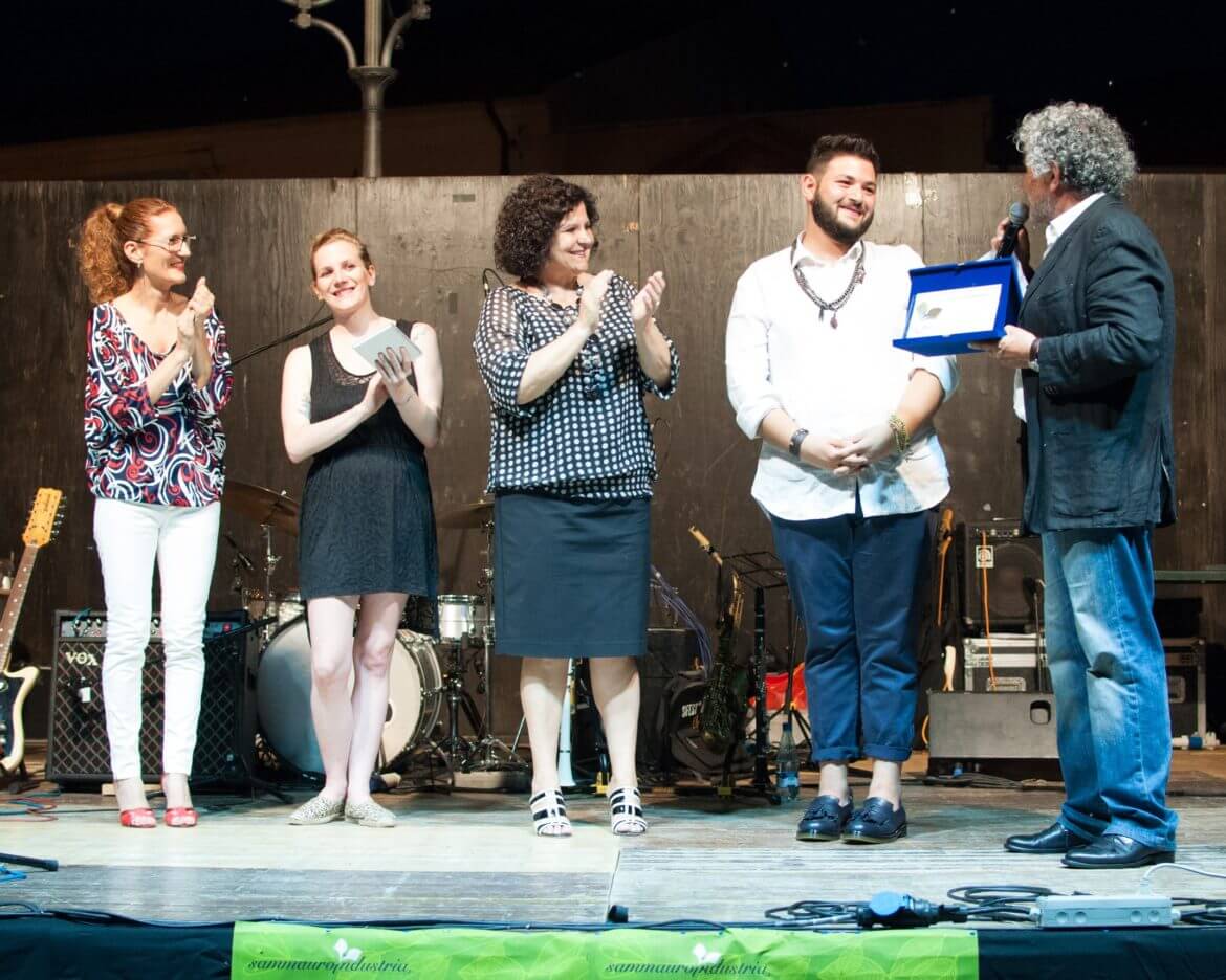 Marco Rossi – First Prize in the international shoe design contest Istituto Italiano Design, corsi in Fashion Design per aiutarti ad intraprendere professioni creativi che si possano “inventare”