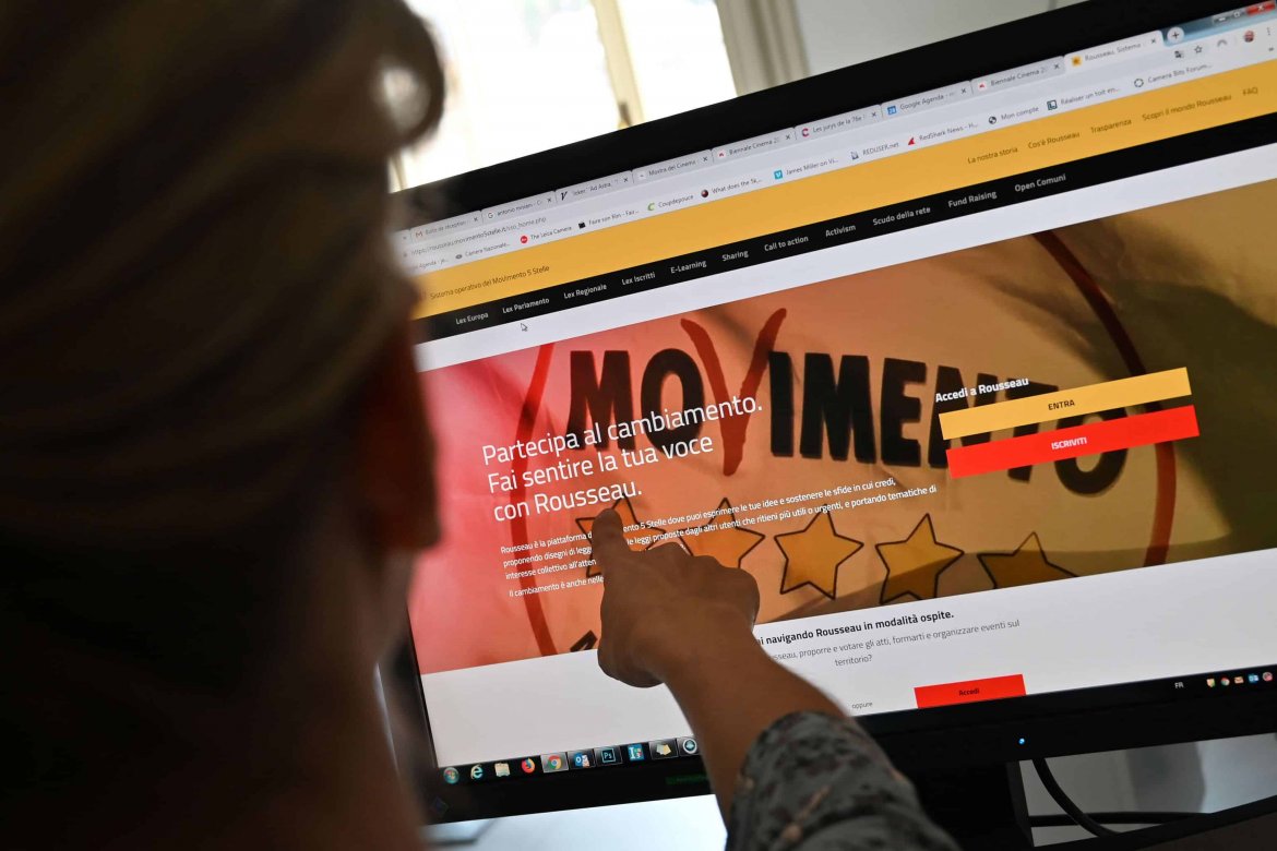 Cos’è e come funziona la piattaforma Rousseau sulla quale gli iscritti pentastellati dovranno esprimersi sul governo giallorosso