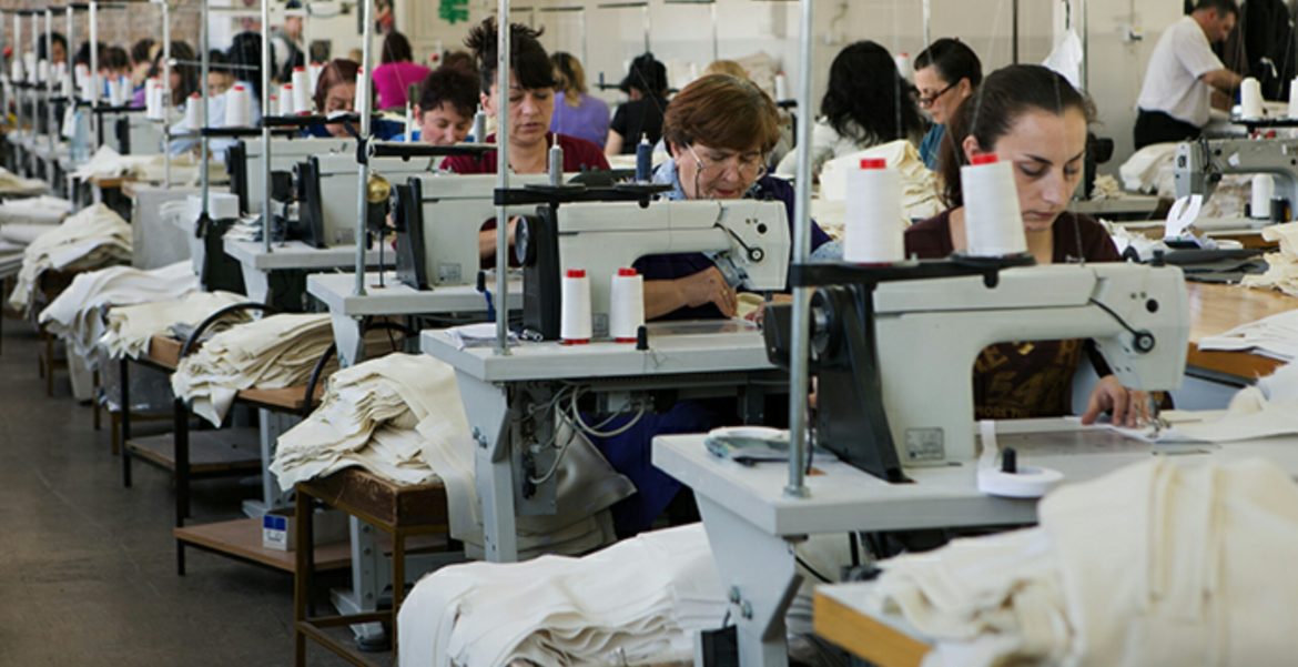 Offerte di lavoro, cercasi figure da inserire nel settore tessile