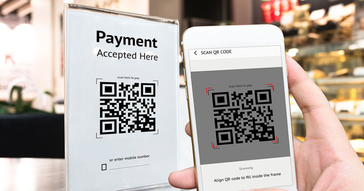 Scansione codici QR Persona effettua scansione di un codice QR