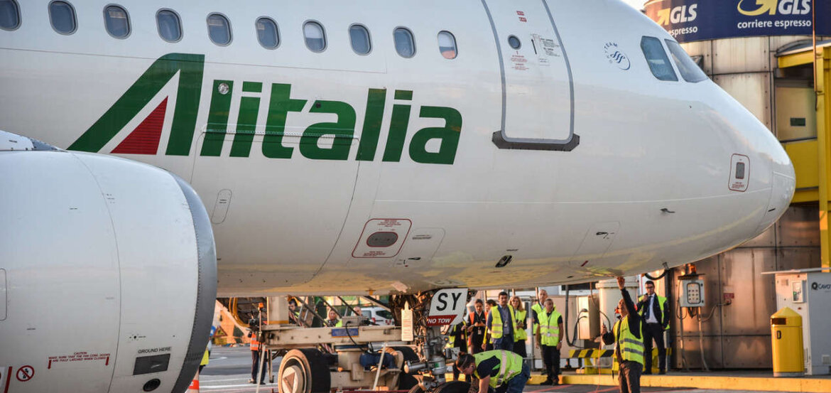 Dipendenti Alitalia in piazza: “Piano Ita è irricevibile, il governo intervenga o mobilitazione a oltranza”