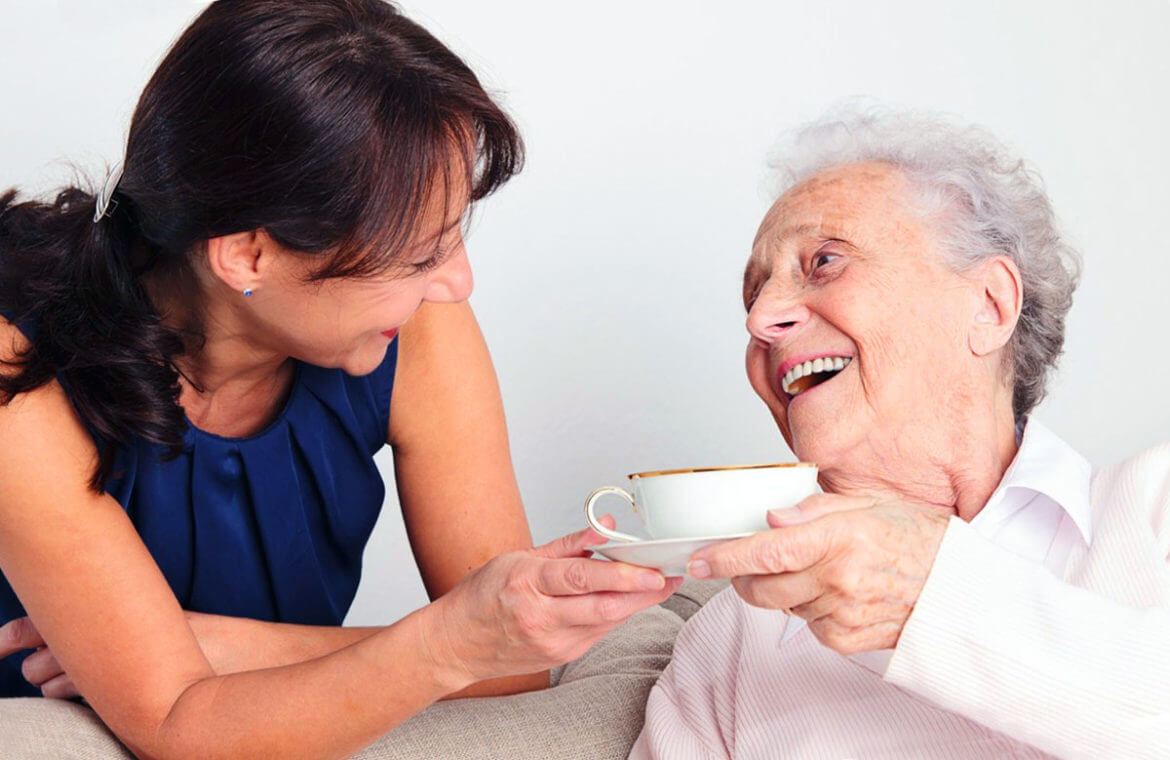 Agenzie per colf e badanti, tutto regolare, ma quanto costa?