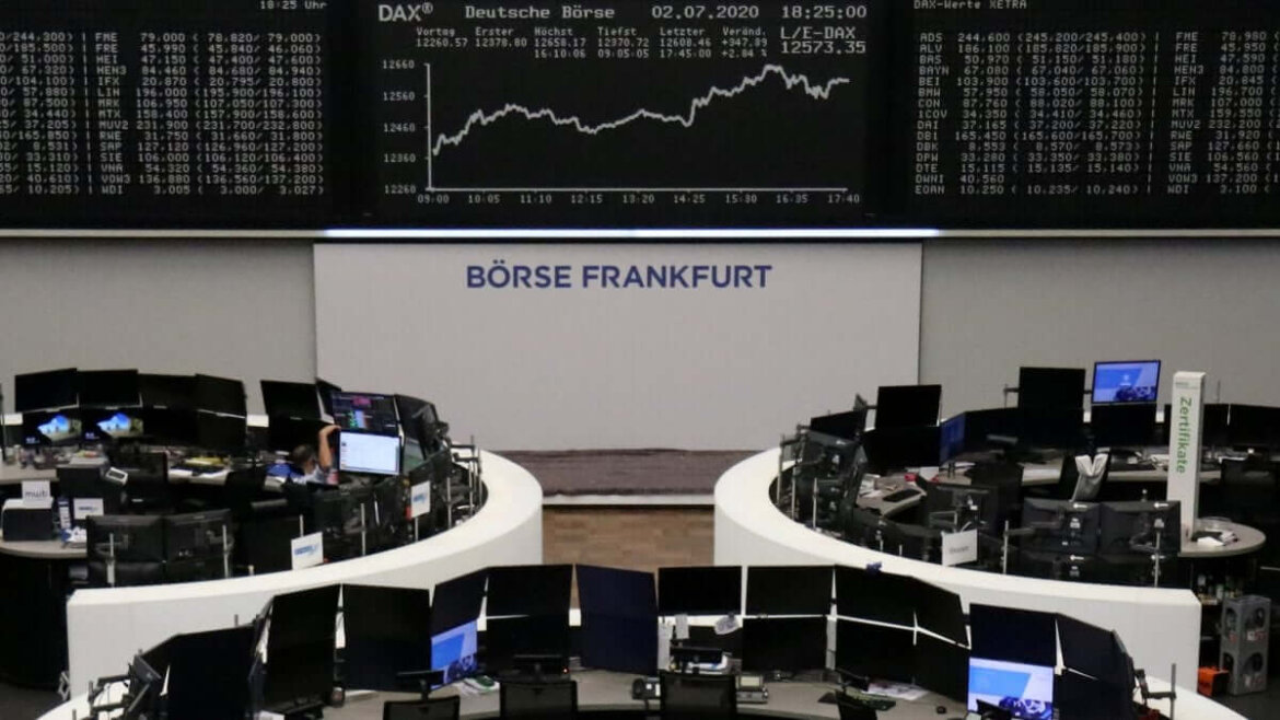 Ufficio con dati andamento borse europee