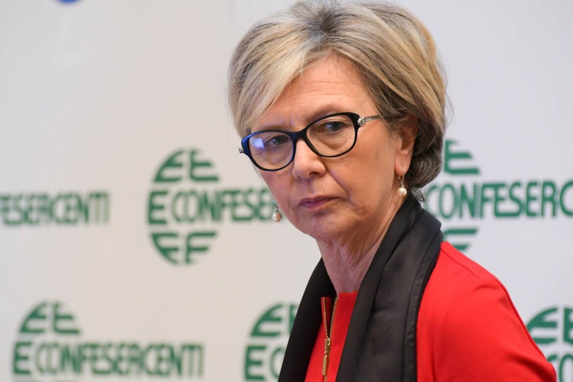 Cura Italia, Confesercenti: Dl importante, ma su imprese ancora molto da fare