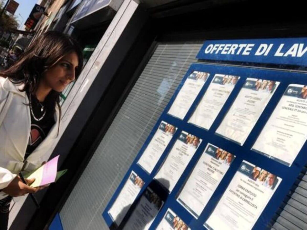 Istat: disoccupazione, a marzo giù a 8,4%. In crescita gli inattivi