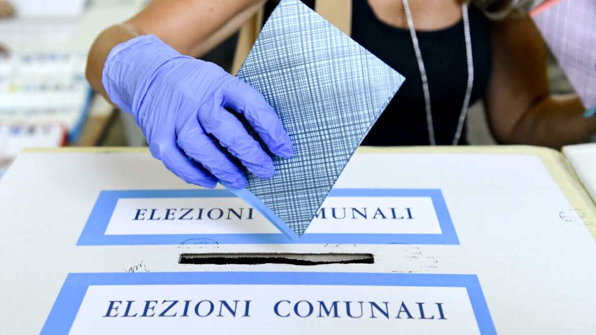 Elezioni comunali: centrosinistra vince al primo turno a Bologna, Napoli e Milano. Roma e Torino al ballottaggio
