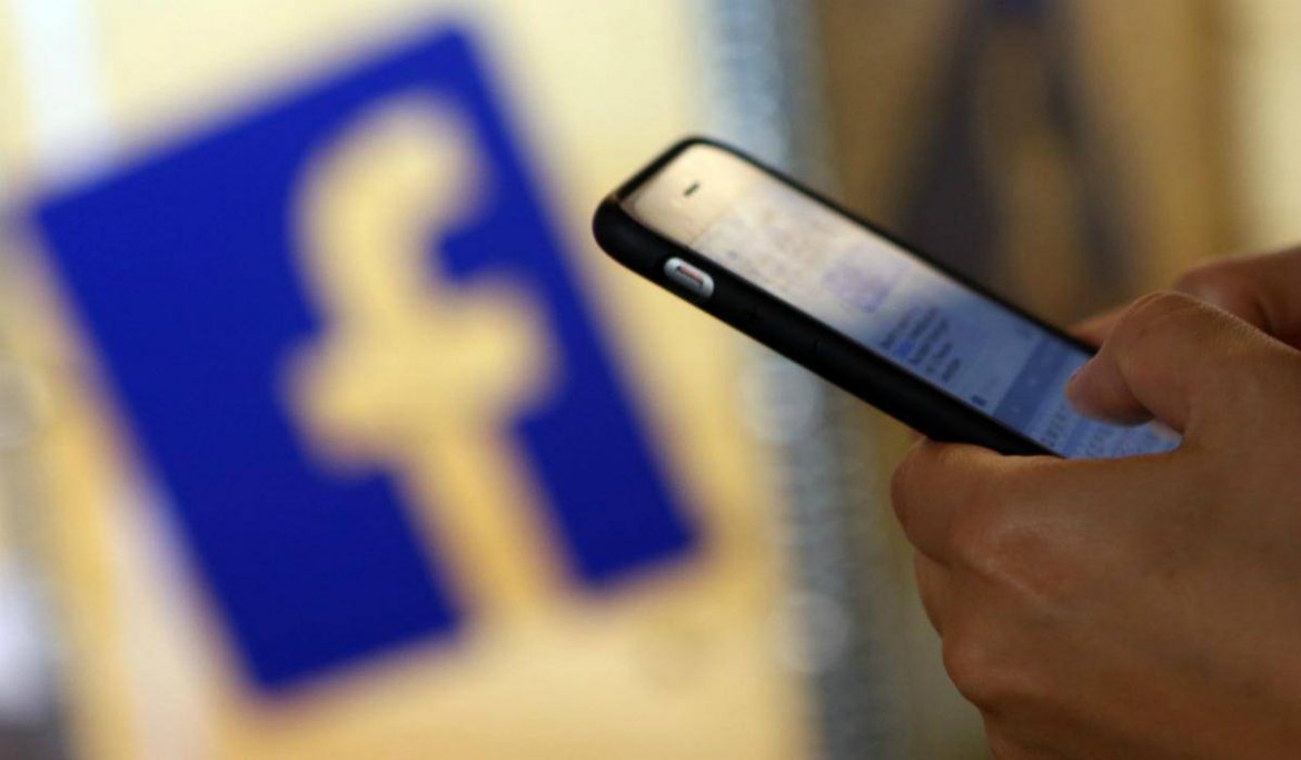 Documento d’identità obbligatorio sui social: la proposta di Marattin (Italia Viva) che fa discutere