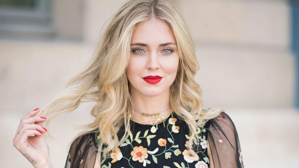 ferragni Chiara Ferragni, influencer in una foto