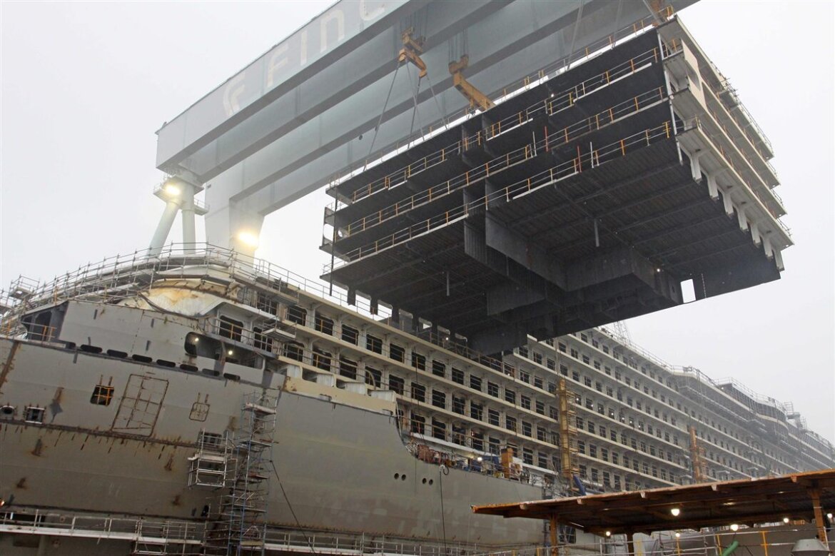 Fincantieri: giovedì incontro on line tra azienda e sindacati