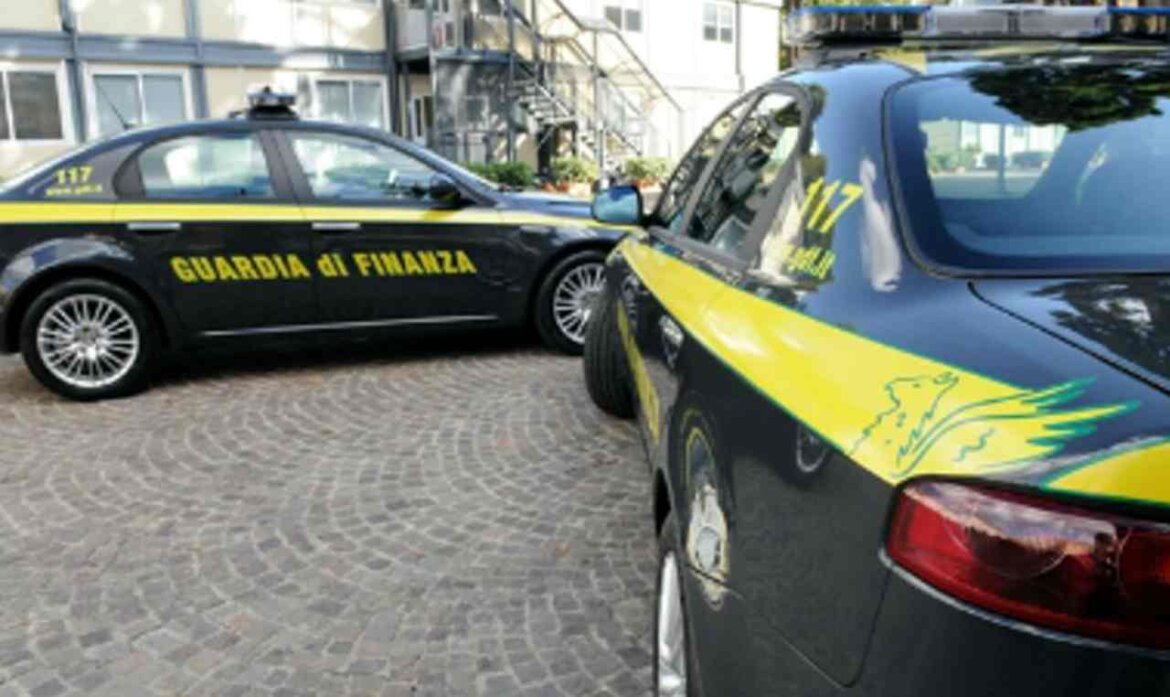Volante guardia di finanza in una foto