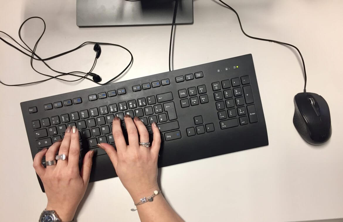 Social network: strumento di deriva verso l’involuzione del linguaggio?