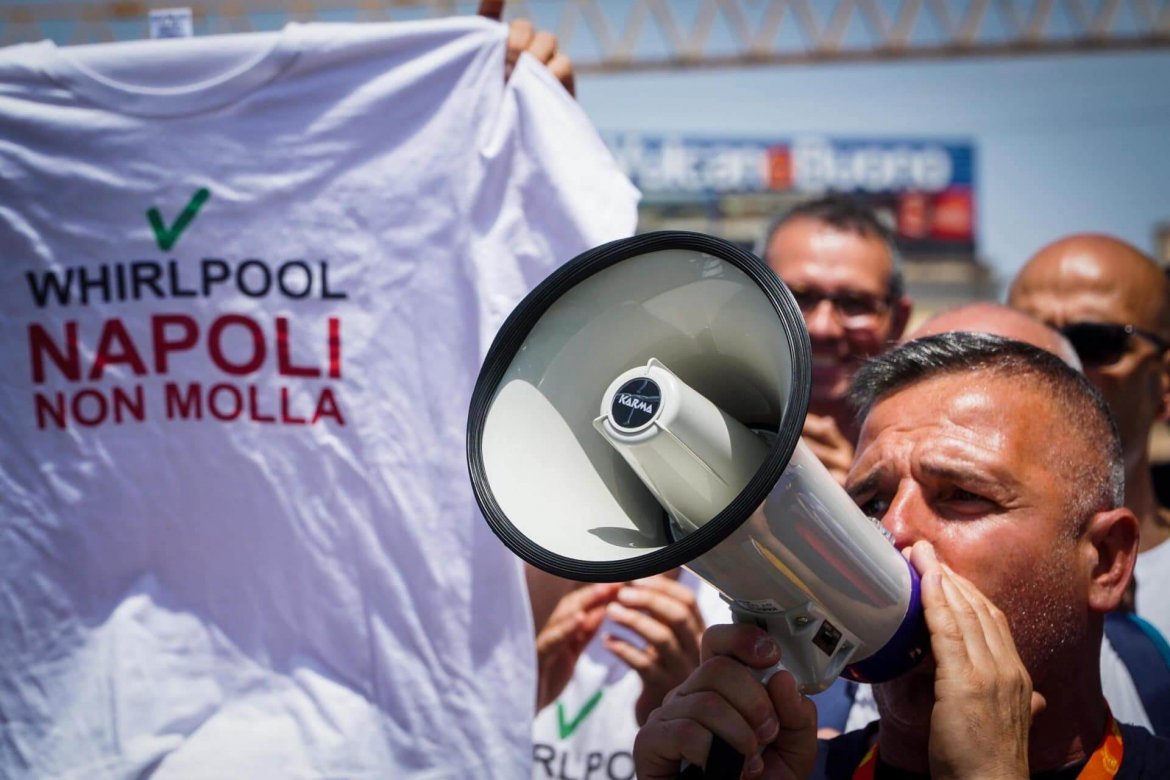 Whirlpool, Di Maio annuncia “decontribuzione da 17 milioni nei prossimi 15 mesi”.