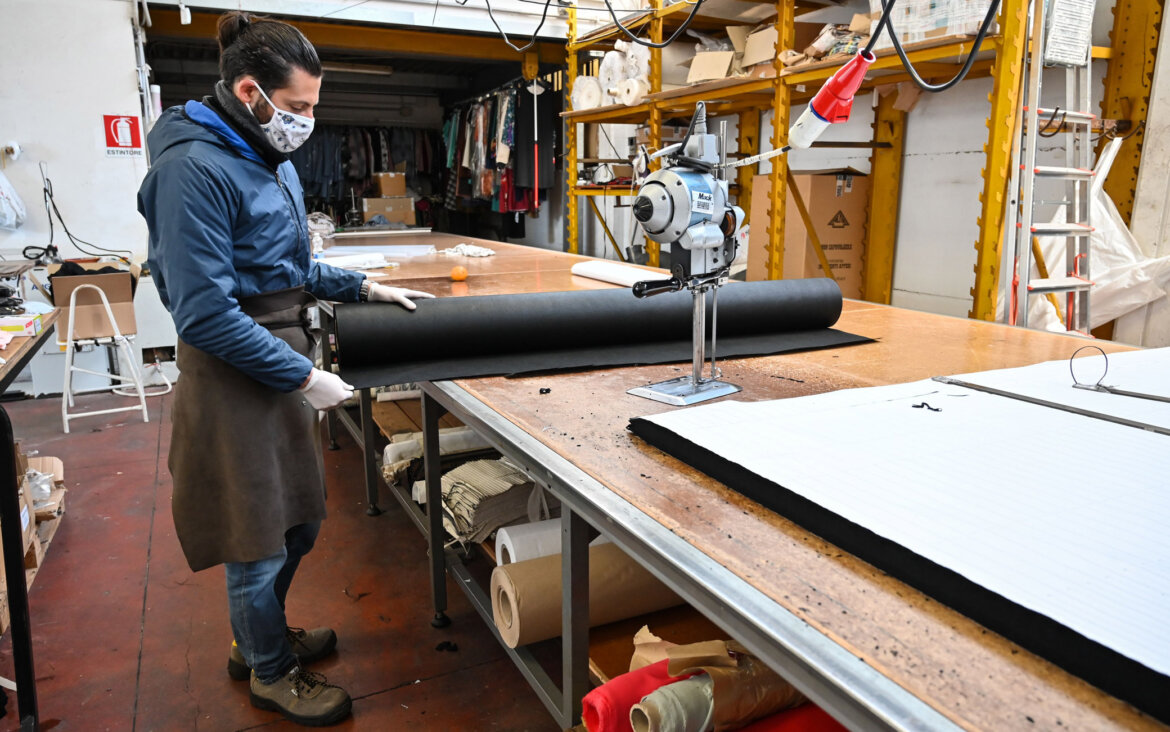 Istat: fatturato dell’industria cresce