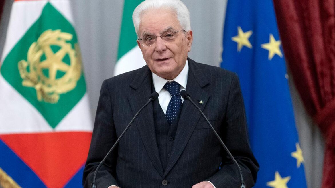 mattarella Mattarella: “L’Italia è ripartita, ma in alcuni casi il lavoro è schiavitù inammissibile”