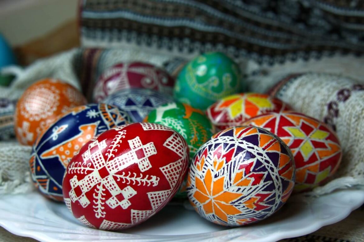 Pasqua, Codacons: registrati forti rincari per le uova di cioccolato. Prezzi su del +24% rispetto al 2023, con punte di oltre il 40% per alcune marche