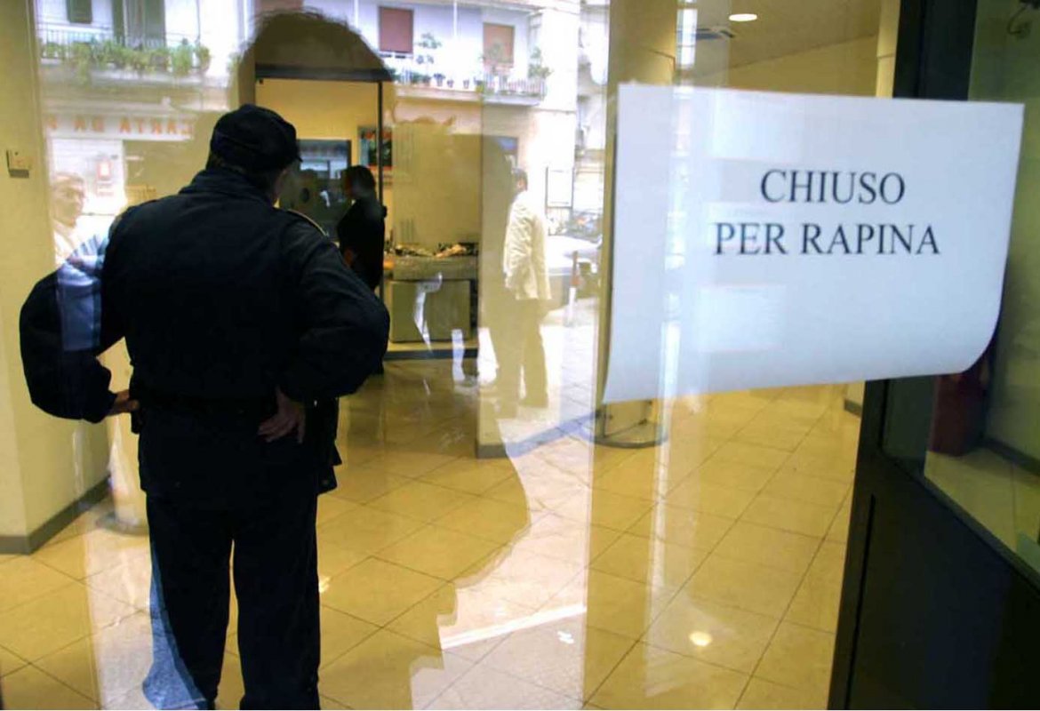 Banche: aumenta la sicurezza, rapine in calo del 28% nel 2018