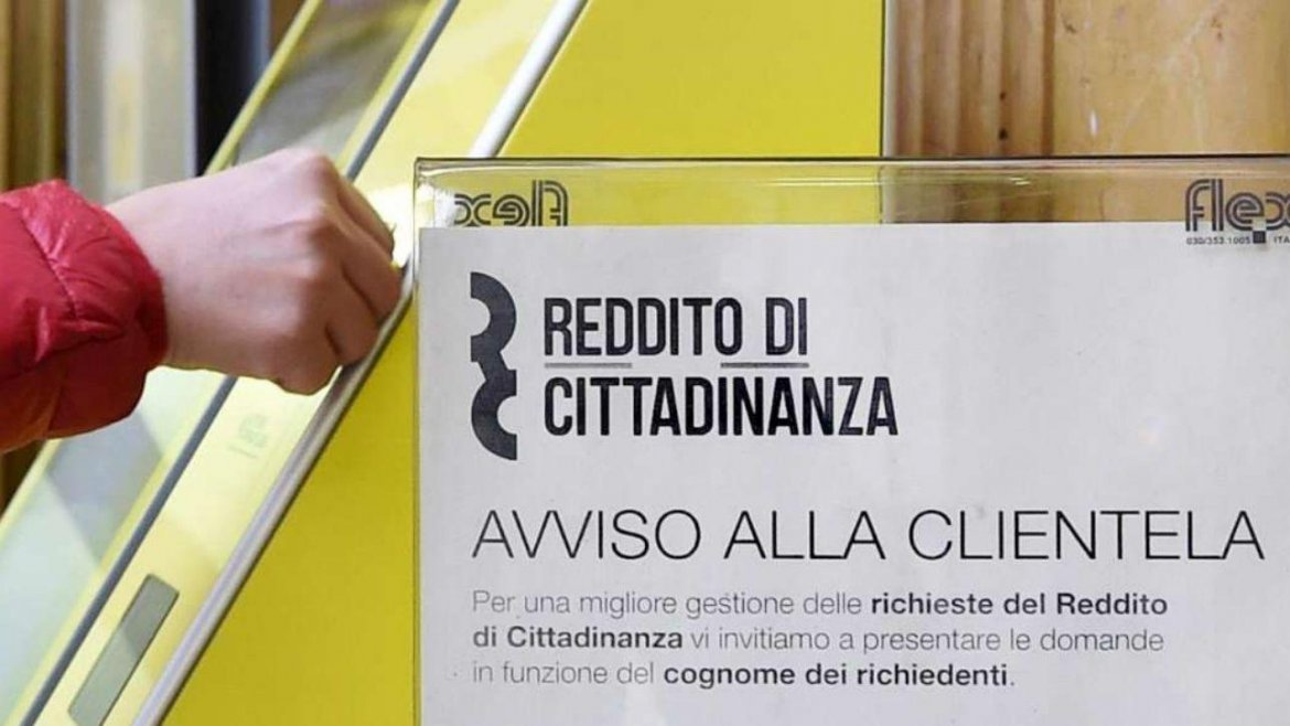 Reddito e Pensione di cittadinanza, pagamento di ottobre sospeso se non saranno inviate le autocertificazioni