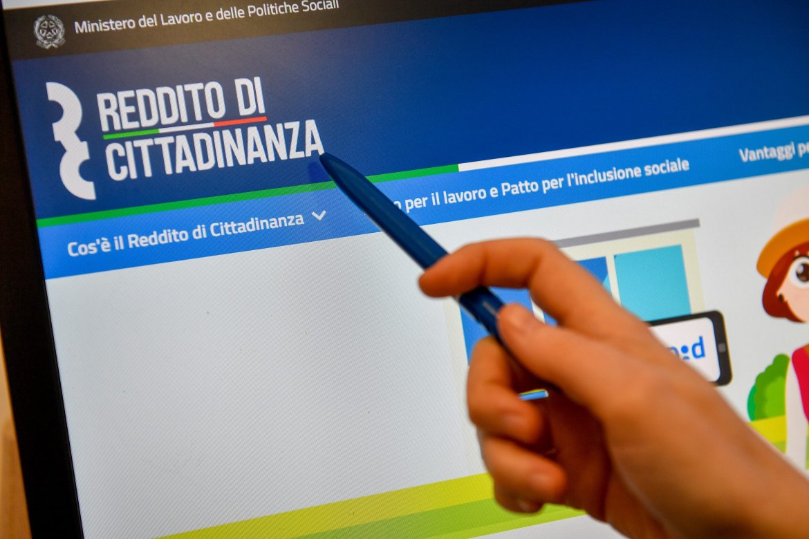 reddito-cittadinanza-sito-web Reddito e pensione di cittadinanza: inviati sms per integrare le domande presentate a marzo 2019