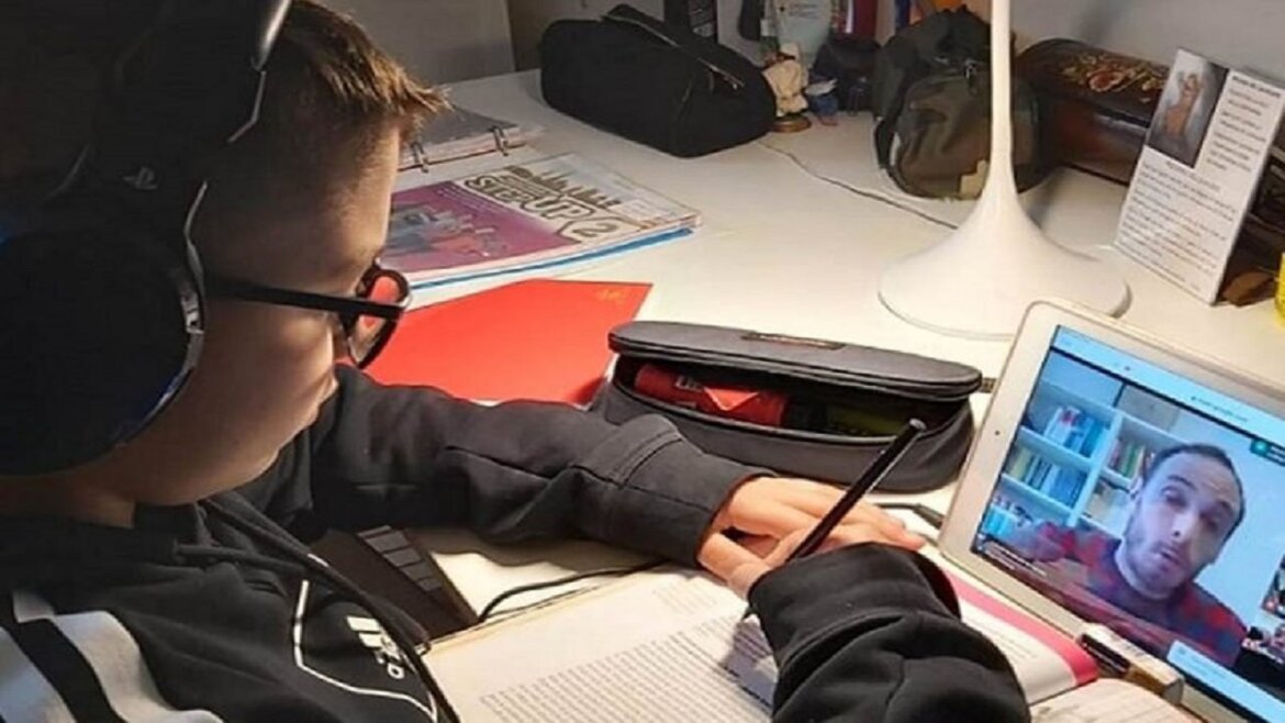 scuola-lezioni-on-line Cosa non va del decreto scuola: intervista al presidente nazionale Anief Marcello Pacifico