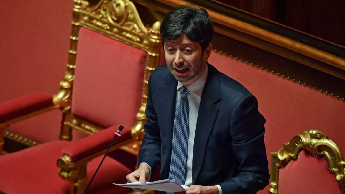 Il ministro della Salute Roberto Speranza interviene al Senato
