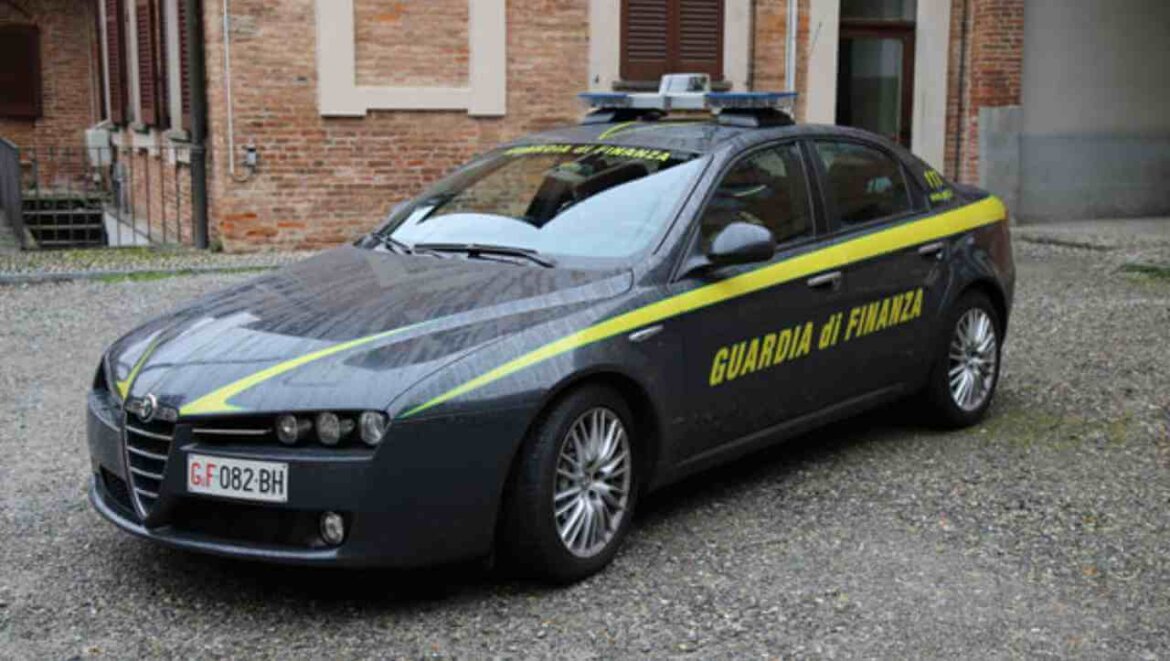 Volante della Guardia di Finanza